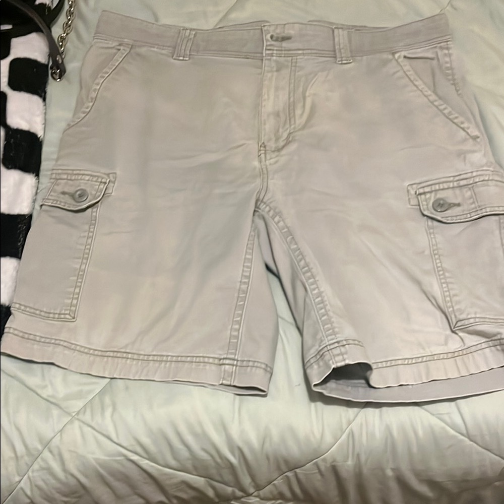 Men's Beige Cargo Shorts